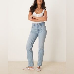 Abercrombie 90’s Straight Ultra High Rise 8 Short